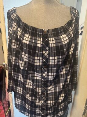 Black and White Plaid Button-Front Blouse
